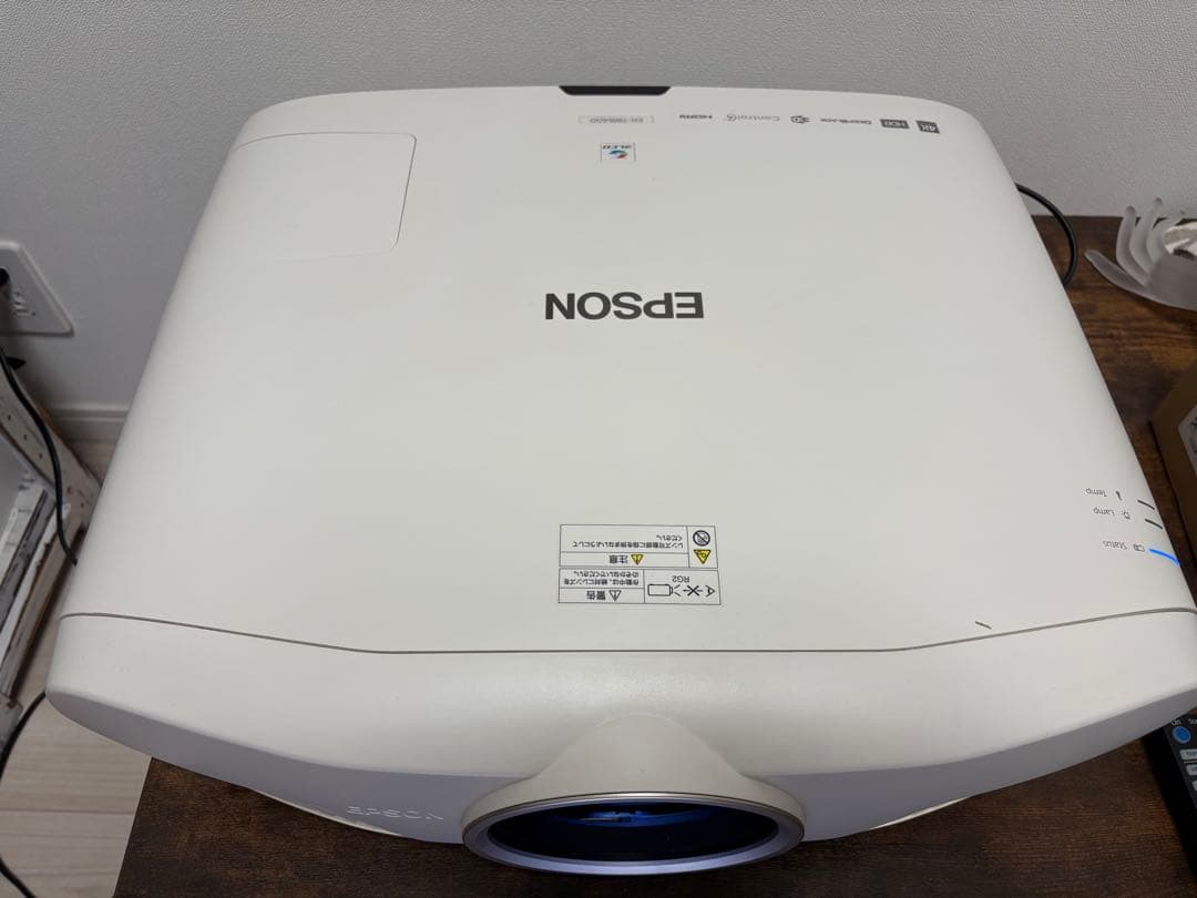 プロジェクター　エプソン　EH-TW8400 4K 本体