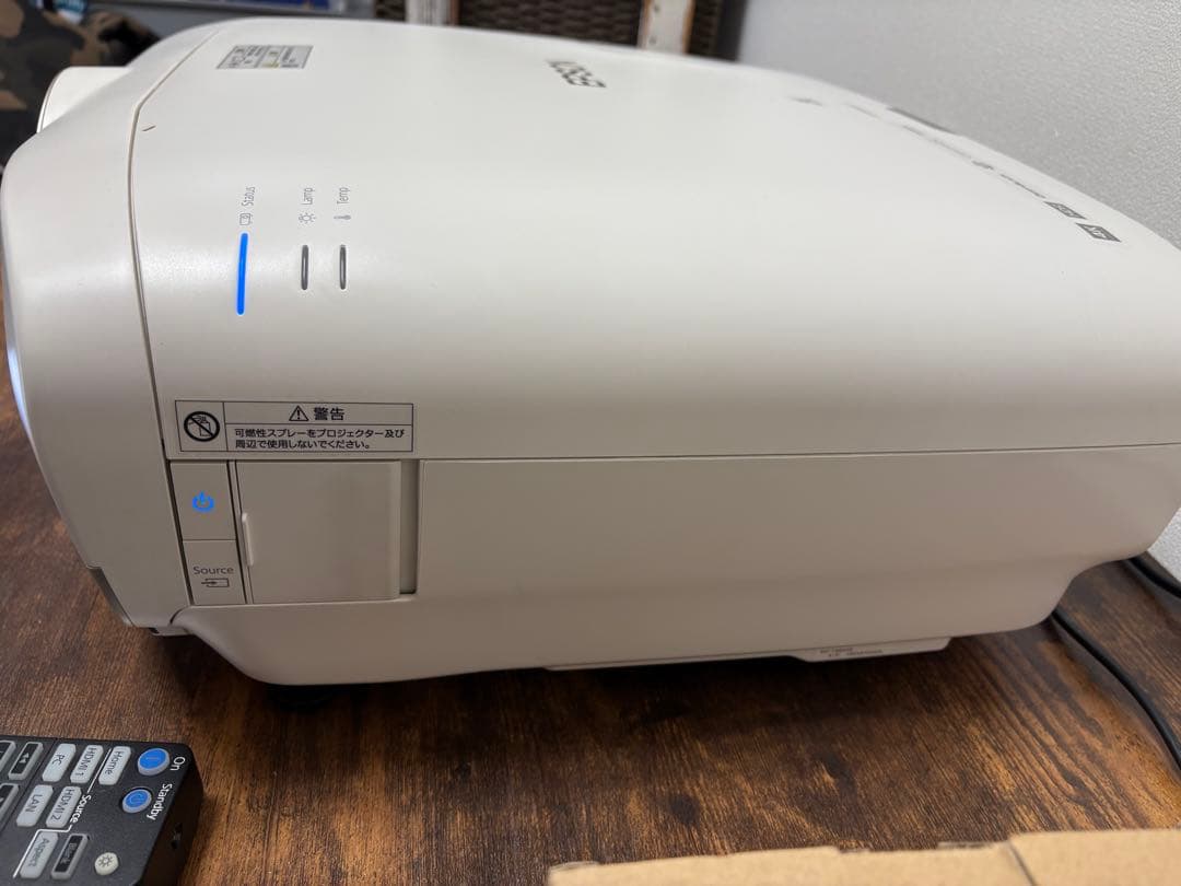 プロジェクター　エプソン　EH-TW8400 4K 本体