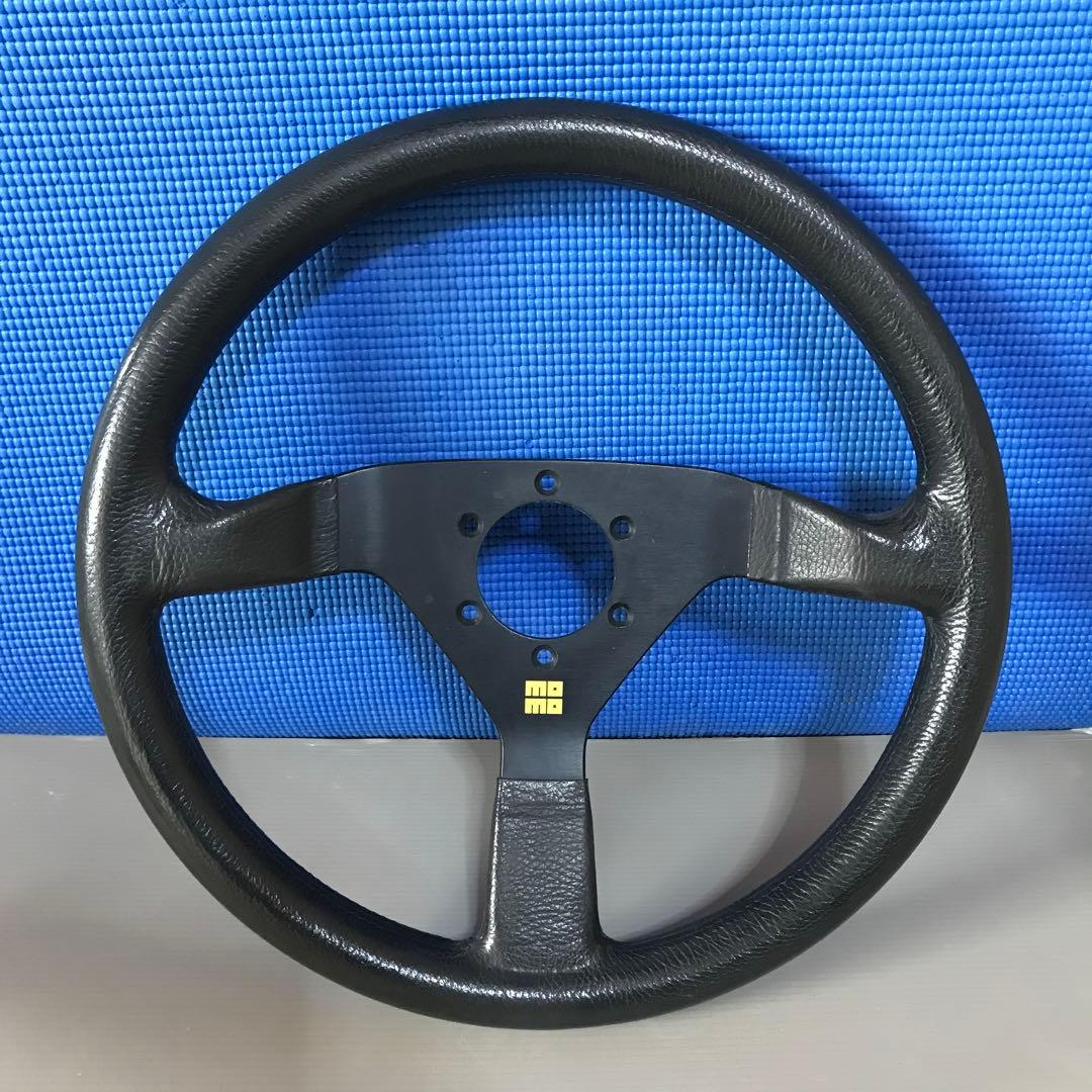 momoステアリング　直径35cm ジャンク