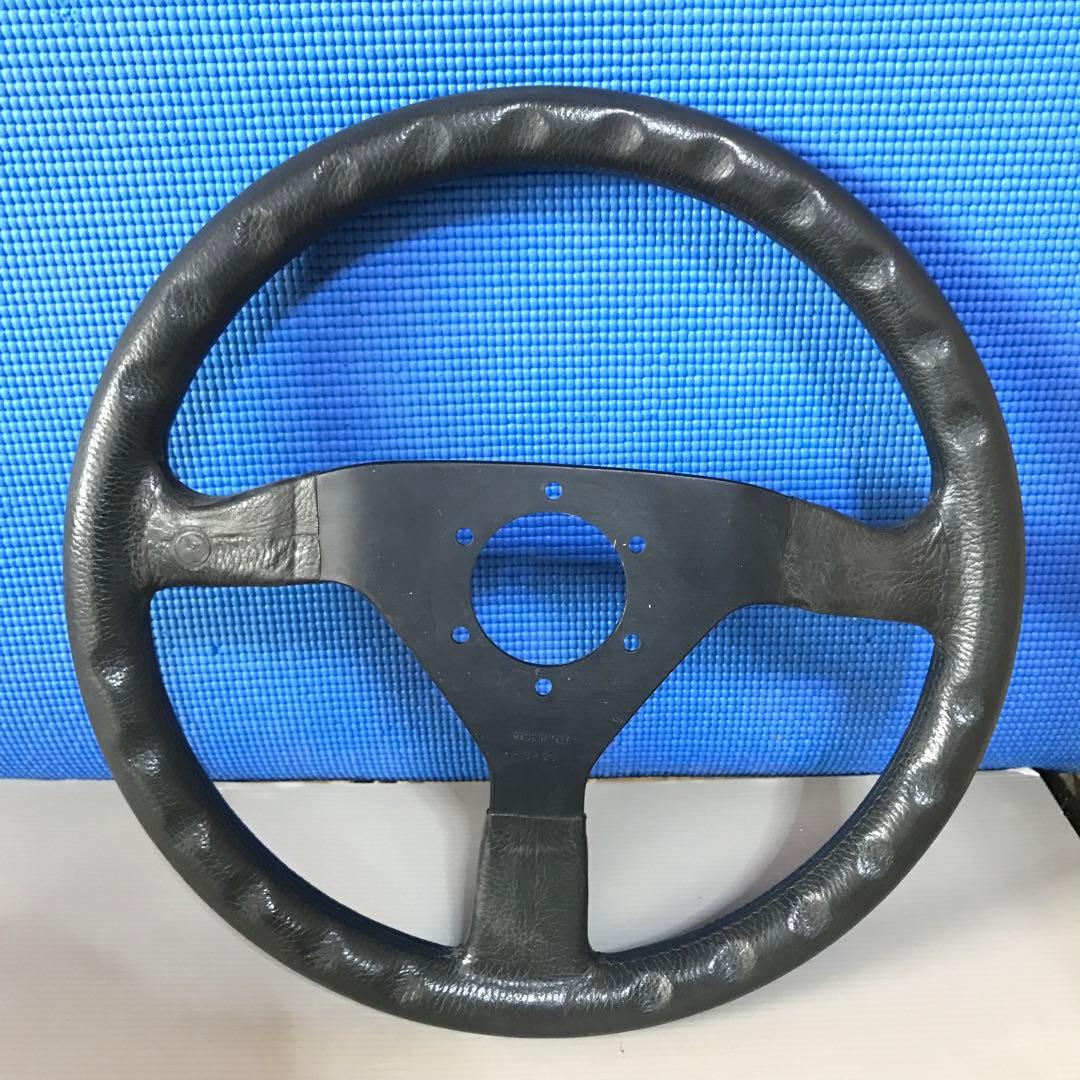 momoステアリング　直径35cm ジャンク