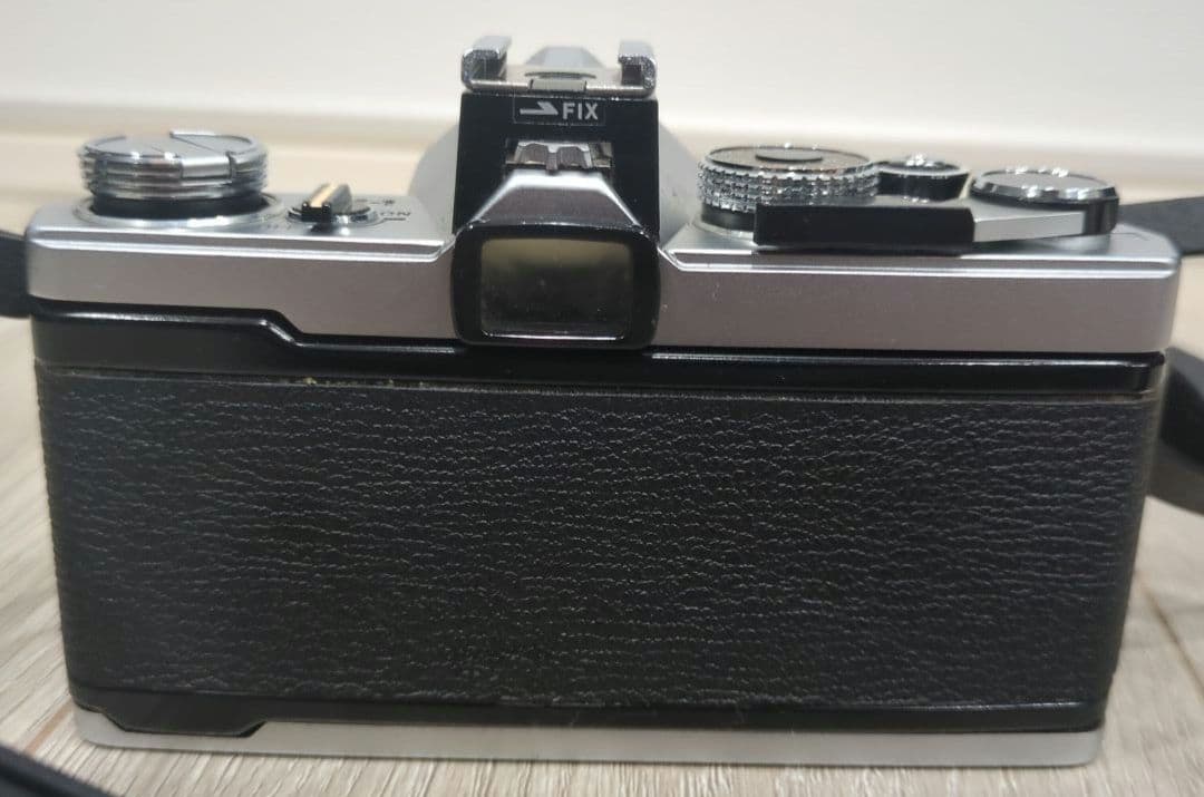 オリンパス　カメラ　OM-1　OLYMPUS