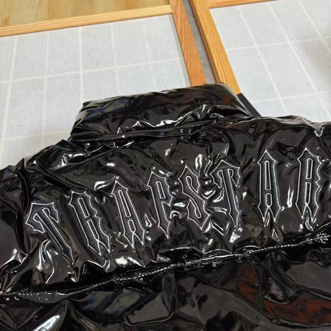 新品 TRAPSTAR 光沢ブラック ダウンジャケット Lサイズ u