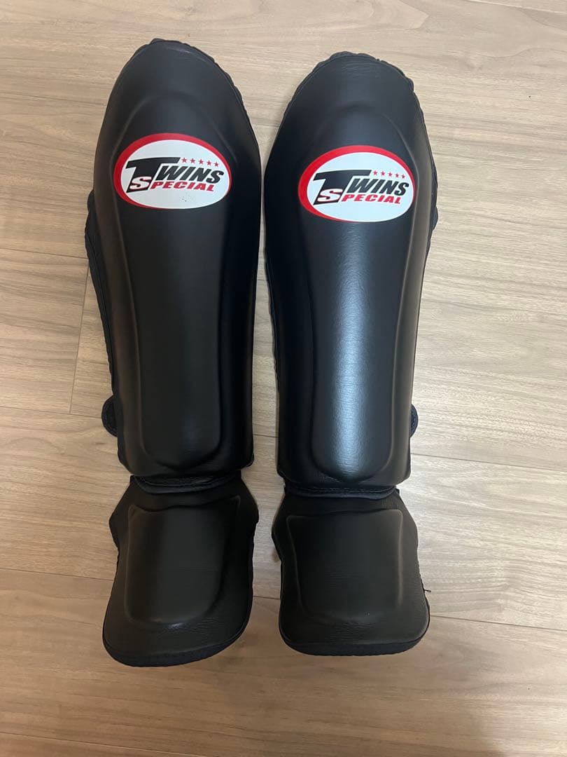 TWINS SPECIAL 本革製レガースMサイズ ブラック