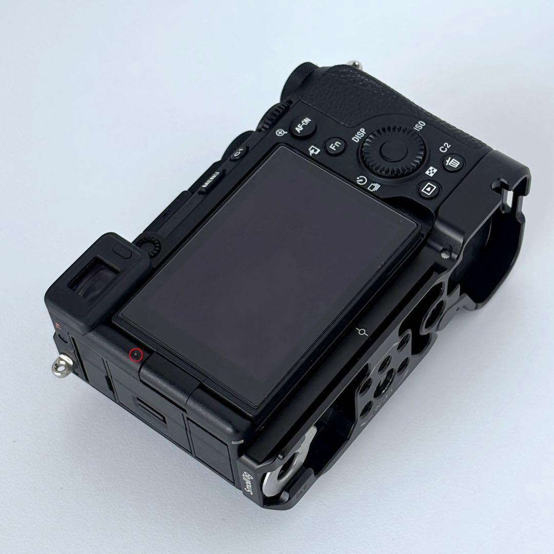 【超美品】SONY α7CR 6500万画素 本体 smallrig グリップ付