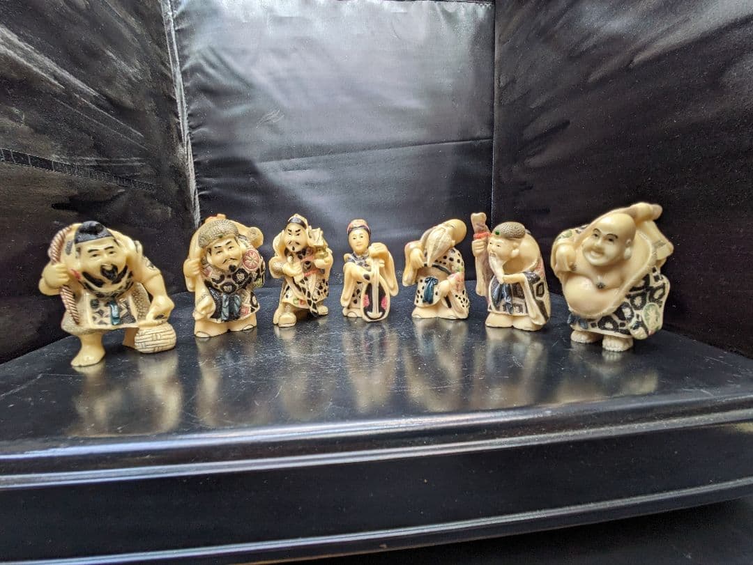 ☆b246、七福神 細密彫刻 時代物 東洋彫刻 縁起物 開運 置物 象牙風