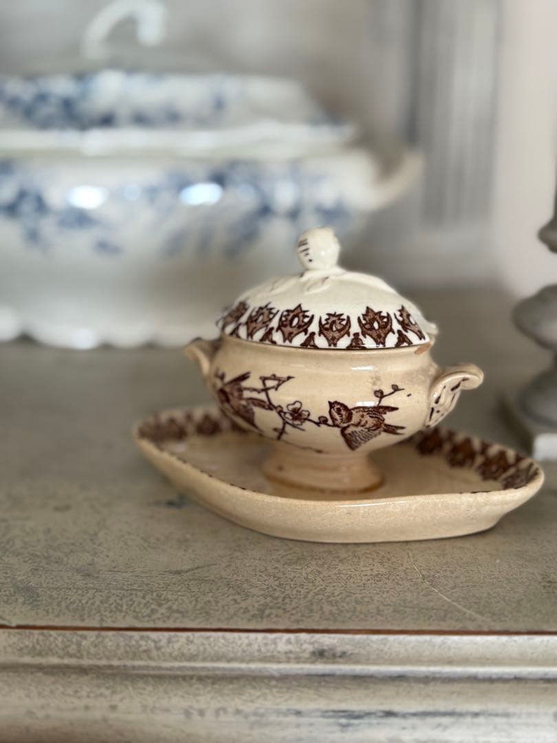 フランスアンティークショワジールロワ連なる小鳥柄のムタディエマスタード入れ