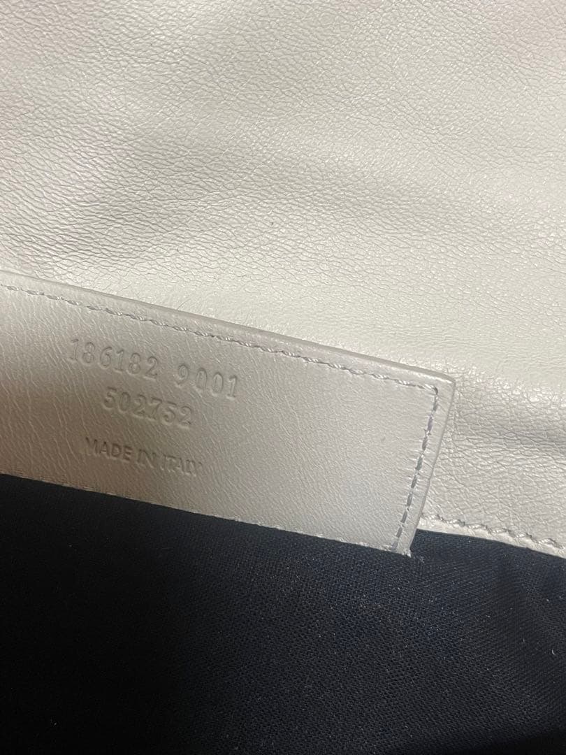 BALENCIAGAジャイアントエンべロープ　スタッズ　クラッチバッグ