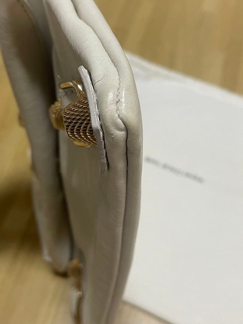 BALENCIAGAジャイアントエンべロープ　スタッズ　クラッチバッグ