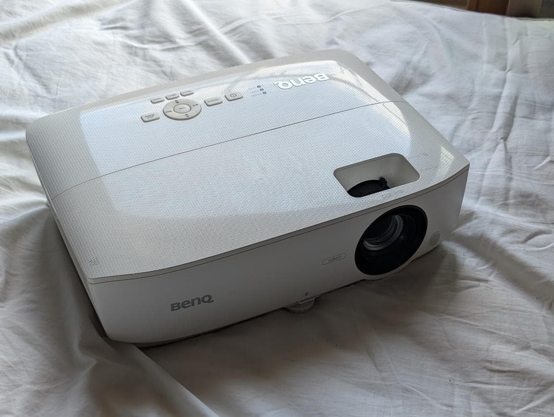 BenQ MH534プロジェクター 本体