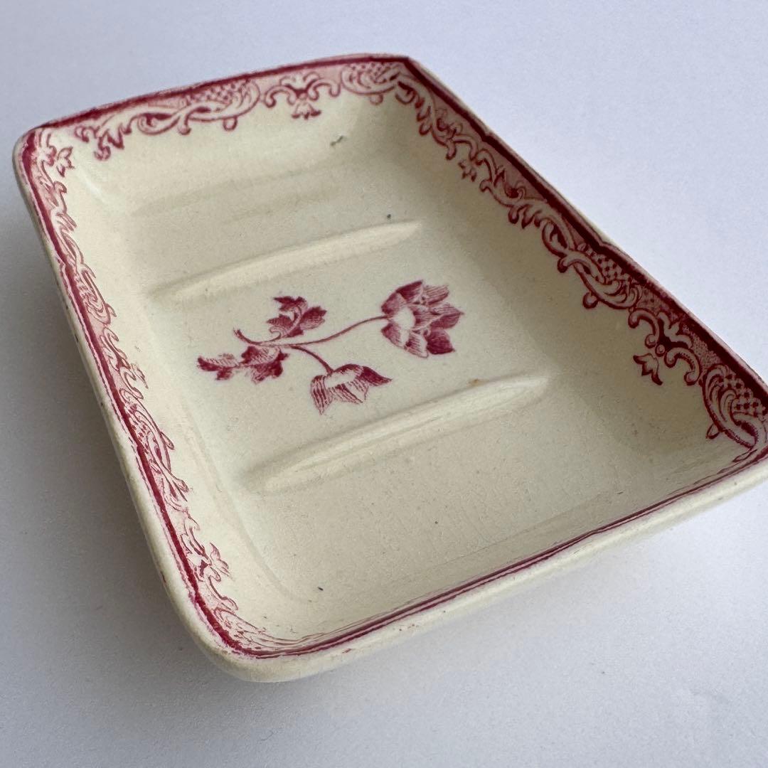 フランスアンティーク　サルグミンヌ　Fontanges 石鹸置き