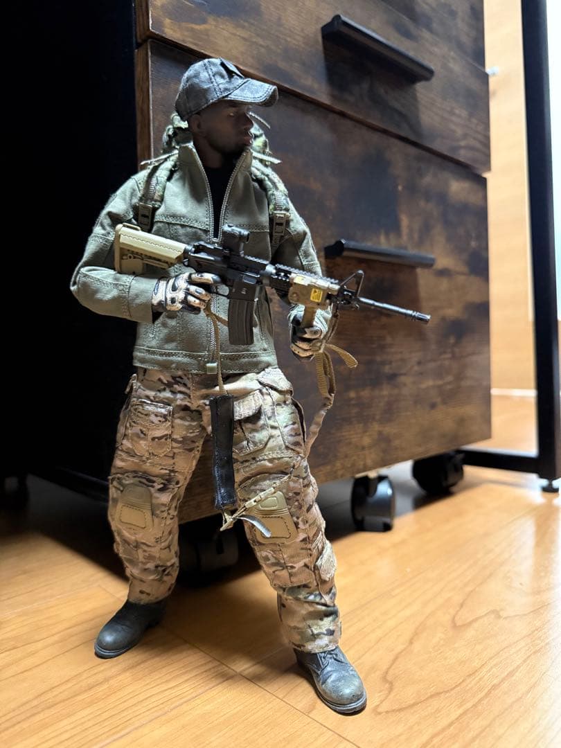 ホットトイズ 系 1/6 B-BOY ギャング ミリタリー スタンド付き