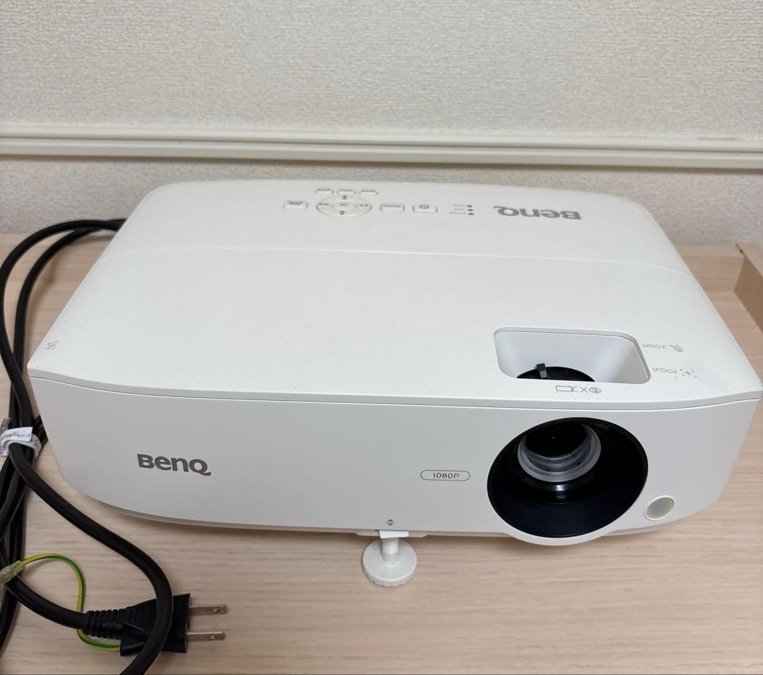【期間限定お値下げ】BenQ プロジェクター