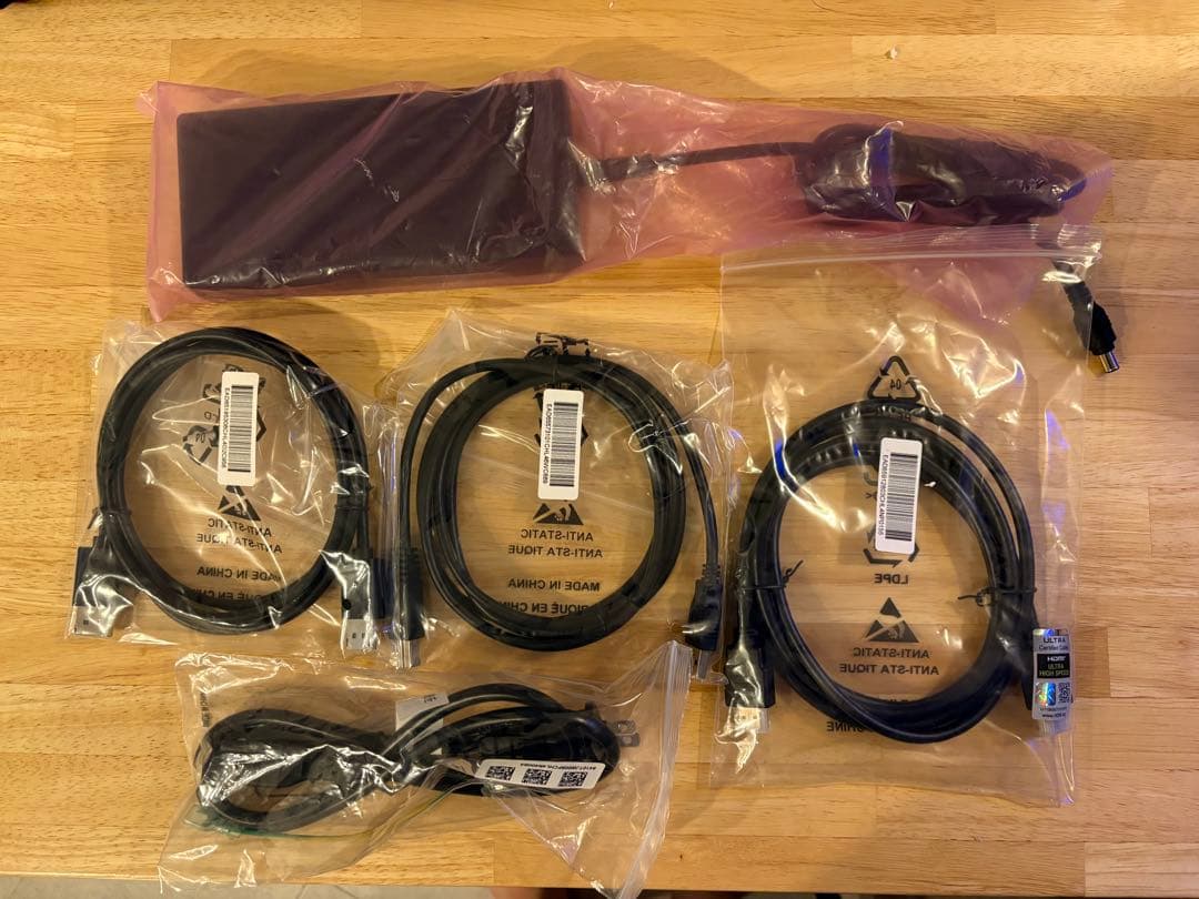 保証書有 LG UltraGear OLED 4Kモニター 32GS95UV-B