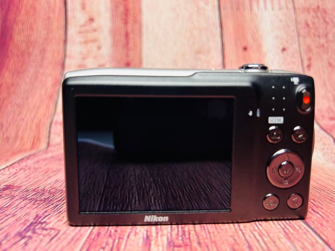 Nikon ニコン COOLPIX S3300 シルバー デジタル