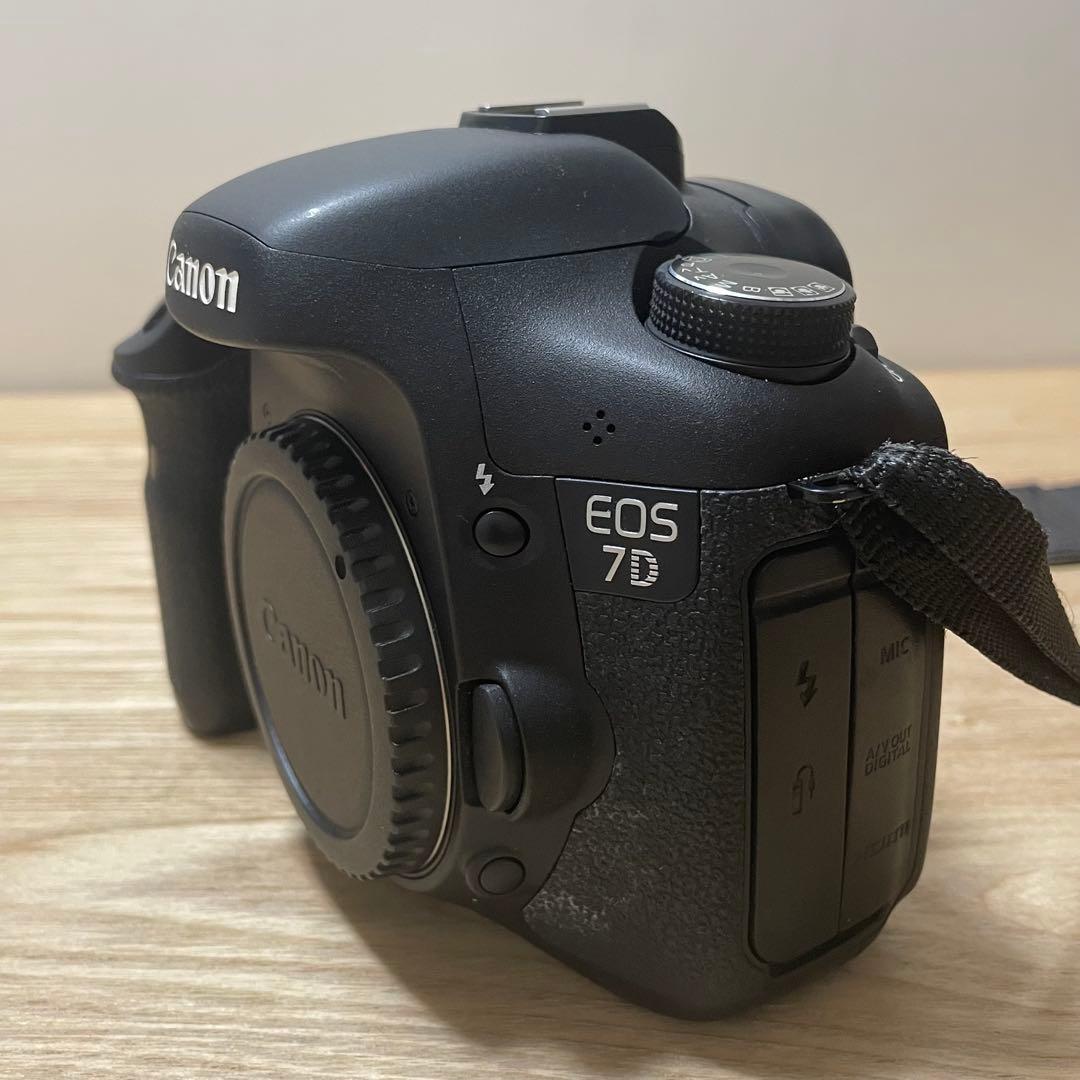 Canon EOS 7D デジタル一眼レフ 15-85mm f/3.5-5.6