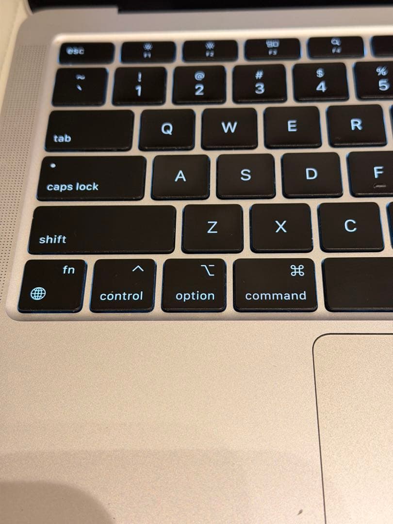 Apple MacBook Air (M1, 2020) シルバー本体 US