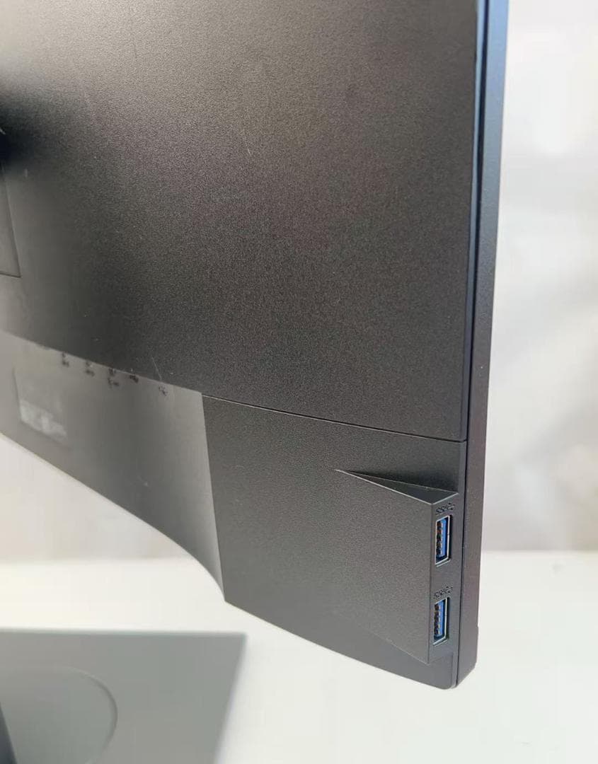 T*h様 Dell P2421DC 24インチモニター 2K WQHD 2560