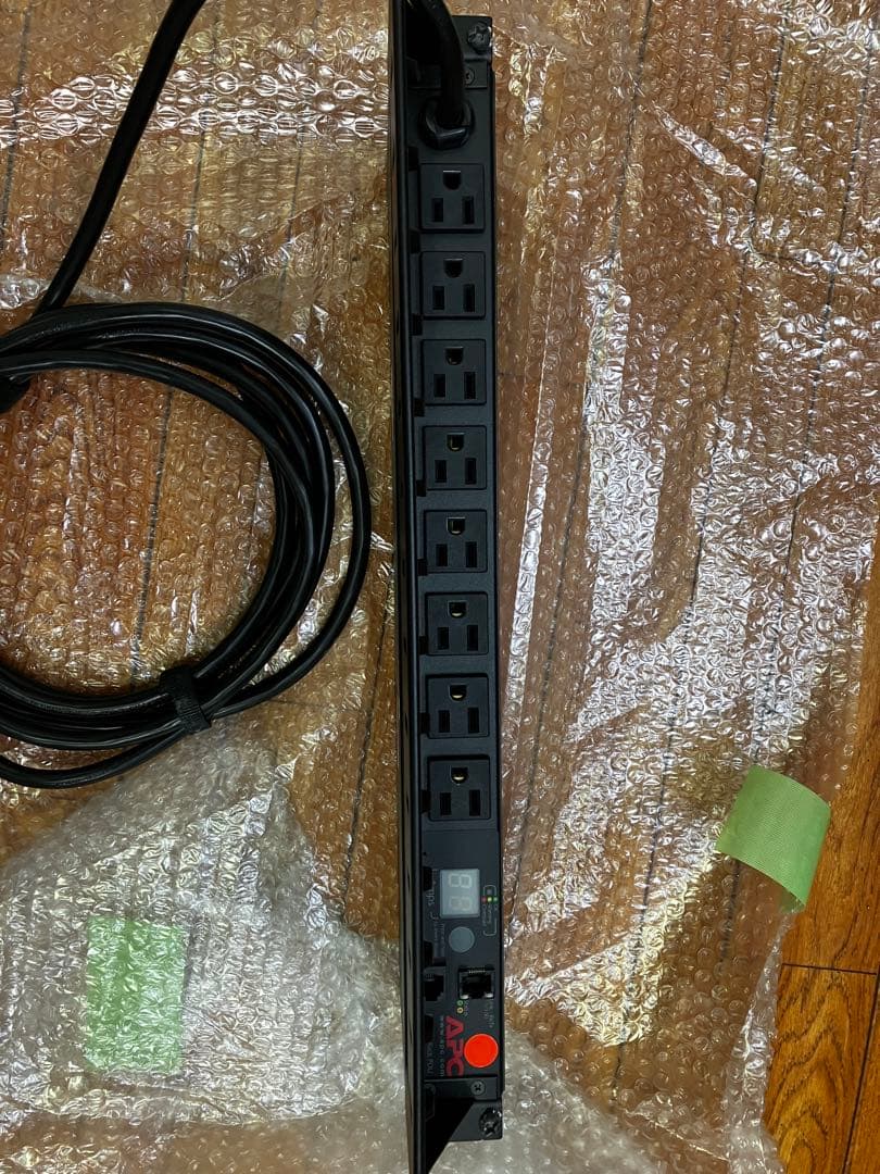 APC Metered Rack PDU 8ポート