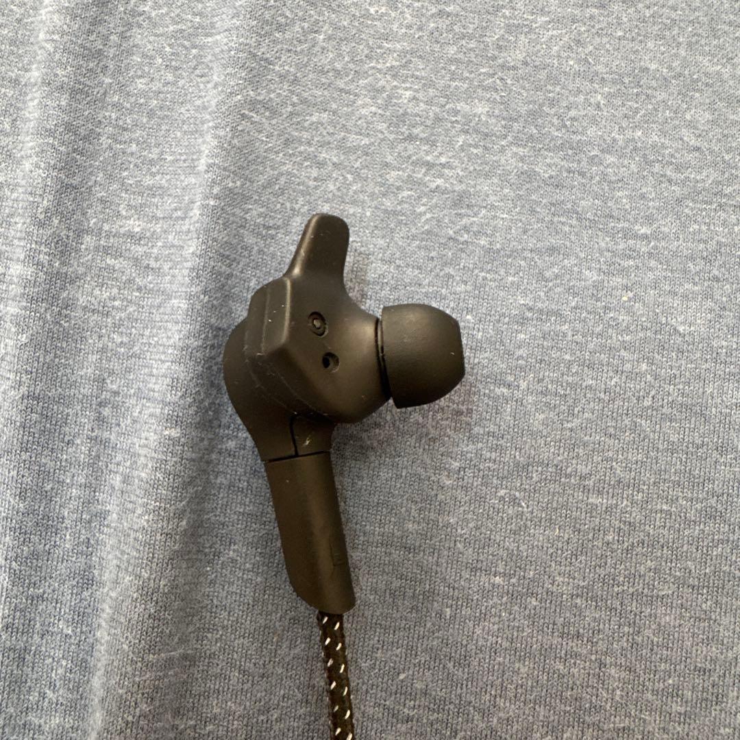 【美品】BANG & OLUFSEN E6 バング&オルフセンE6 ブラック