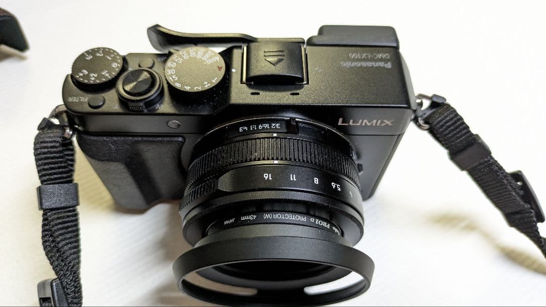 Panasonic DMC-LX100 ミラーレスカメラ