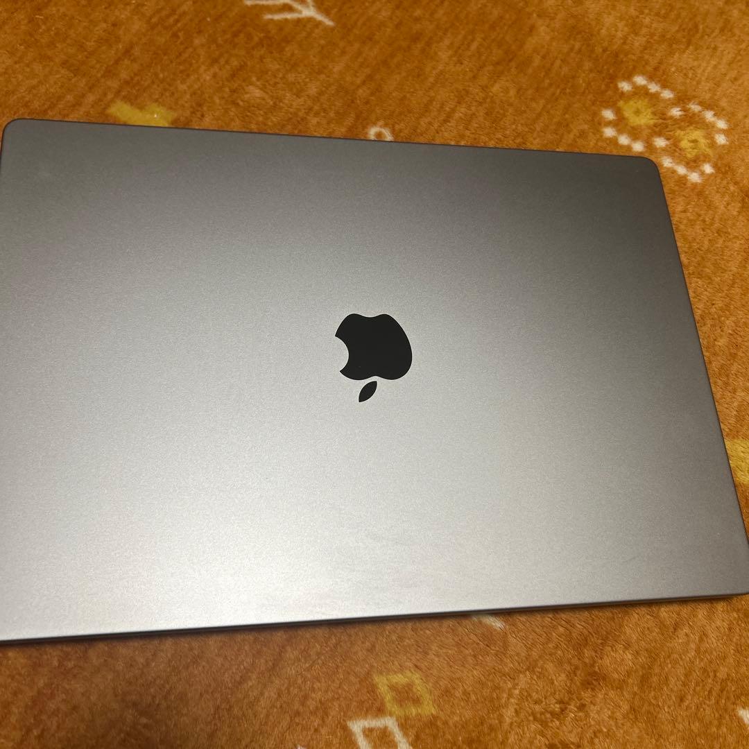 極美MacBookPro 16インチ M1 32/500GB 16コア充放電3回