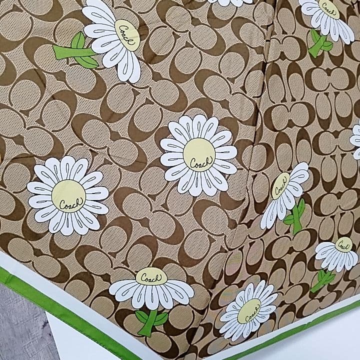 未使用品　超希少　コーチ　雨傘　折りたたみ　シグネチャー　ブラウン　花柄　傘袋