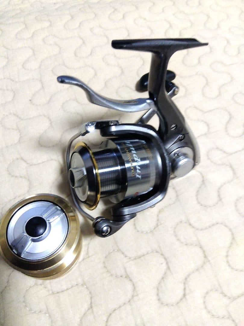 値下げ　ダイワ　07 トライソSHOCK　替えスプールインパルト　2500LBD