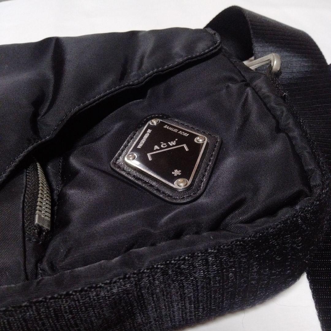 極美品　A-COLD-WALL* ブラックショルダーバッグ