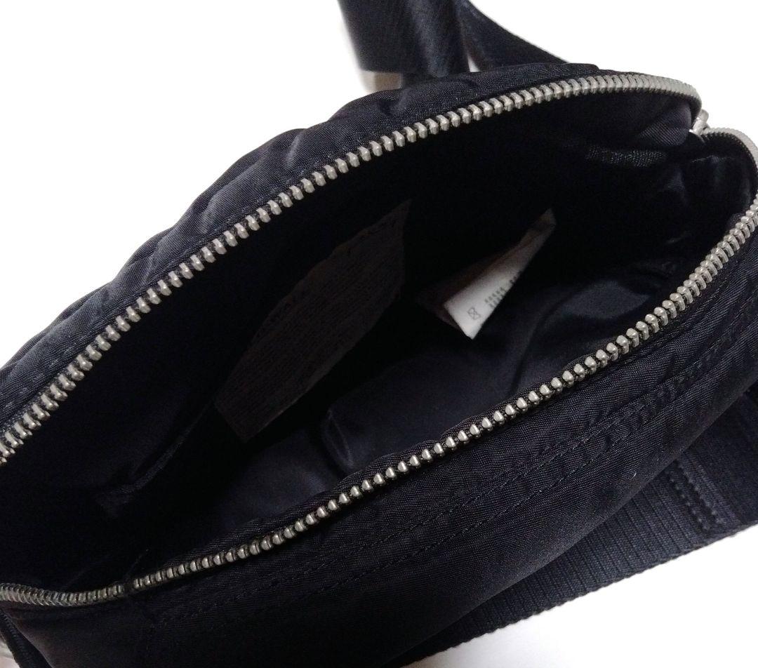 極美品　A-COLD-WALL* ブラックショルダーバッグ