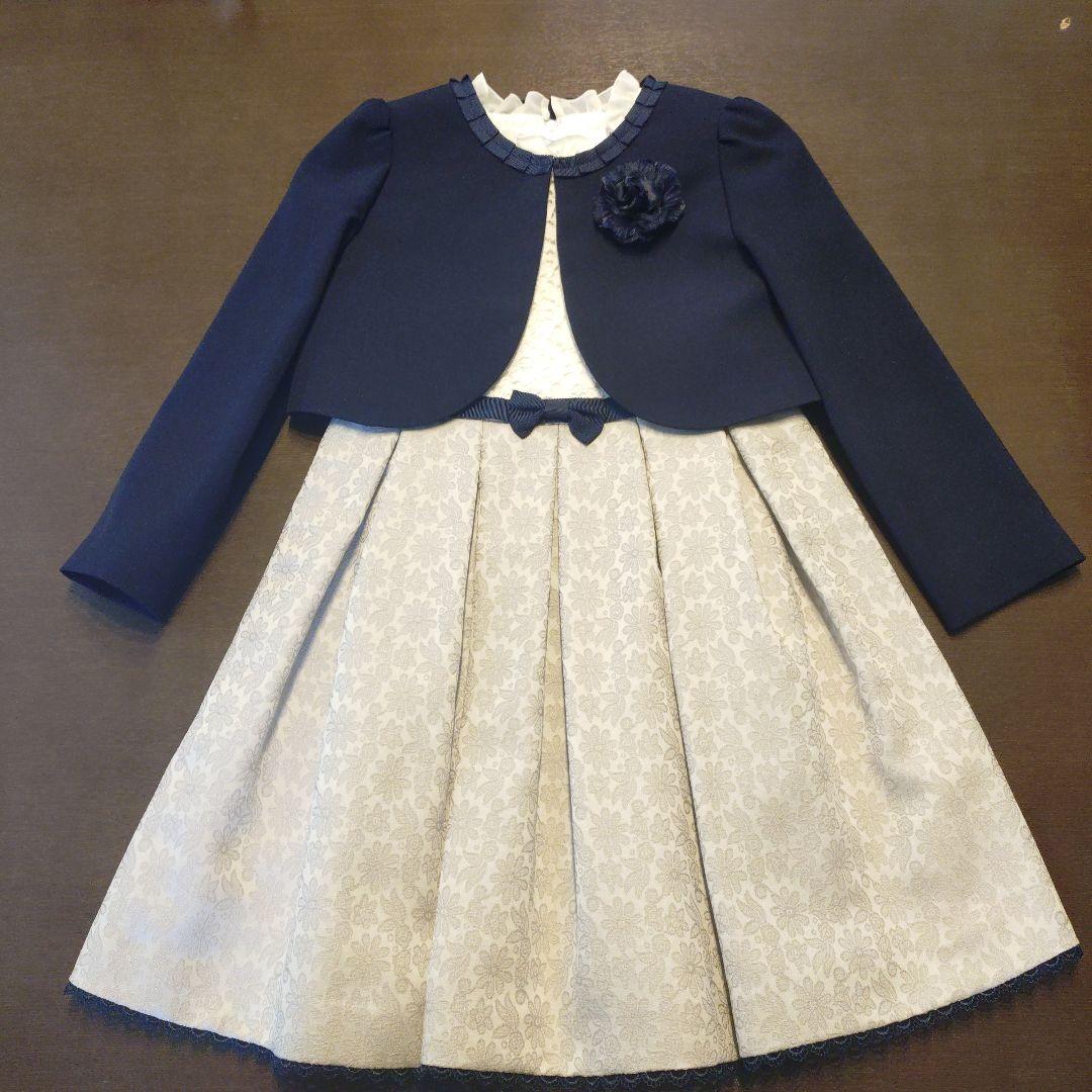 ブレザーとワンピース　120