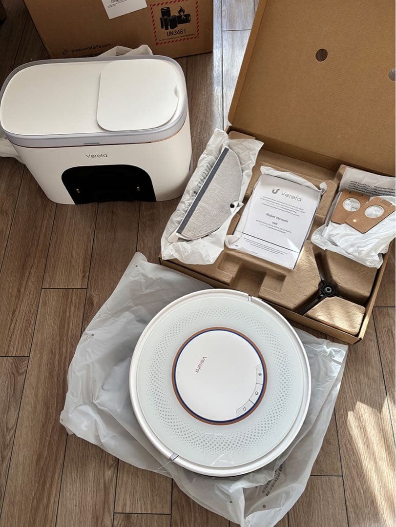 【未使用】ロボット掃除機（自動ゴミ収集、水拭き） +専用ダストバッグ3個セット