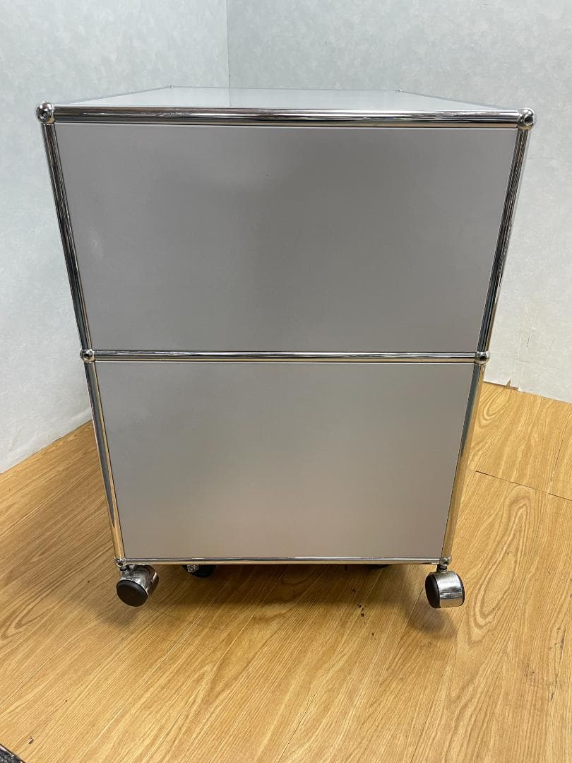 K★★154 USMハラー　キャビネット キャスター付き 2段