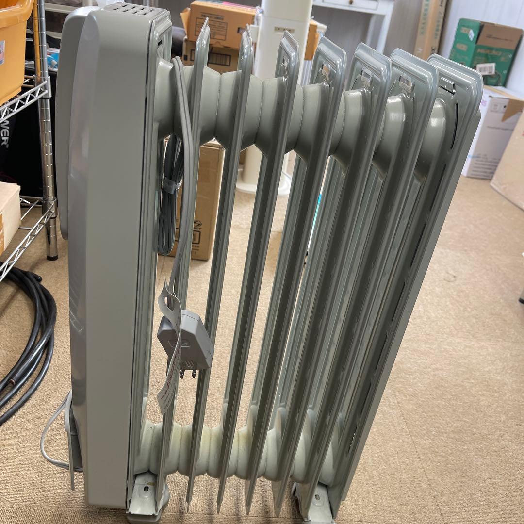 【美品】DeLonghi オイルヒーター デジタル操作パネル付　動作確認済み