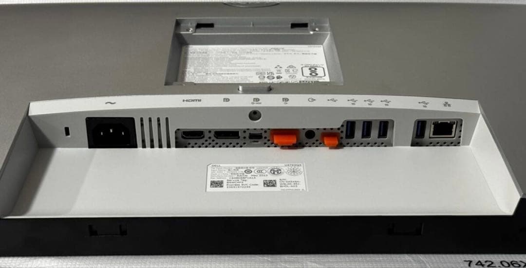 DELL ウルトラシャープモニター　U2723QX 美品