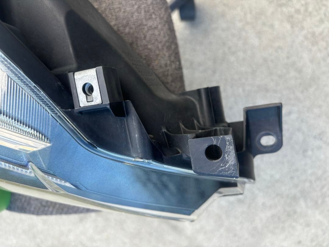 マークX G's GRX133 ヘッドライトユニット　右側