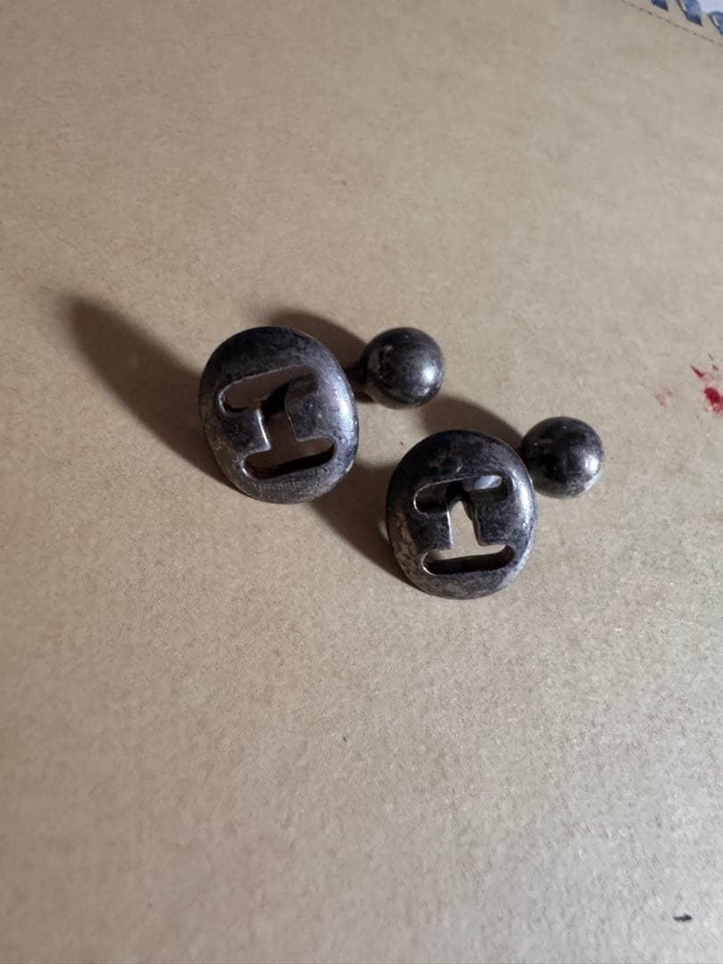 エルメス シルバー カフリンクス カットアウトデザイン