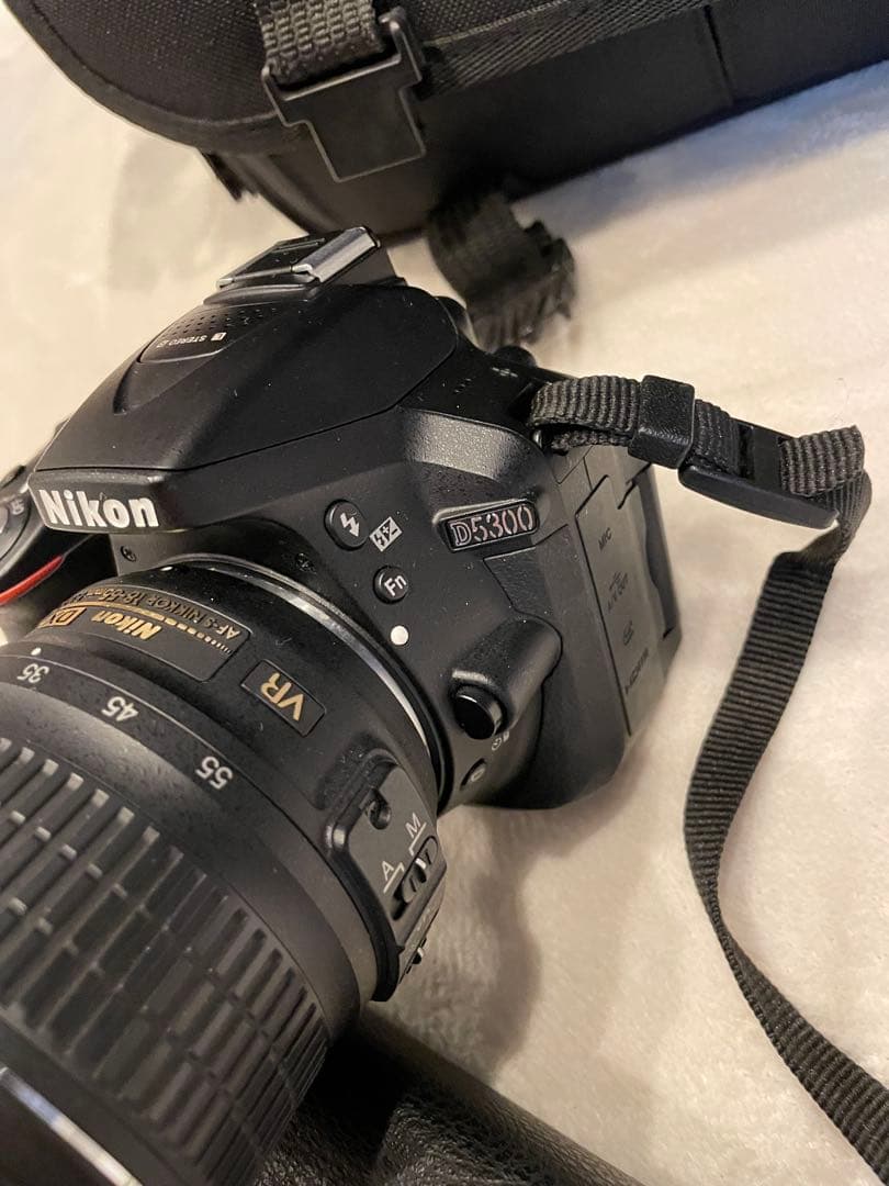 Nikon D5300 一眼レフカメラ