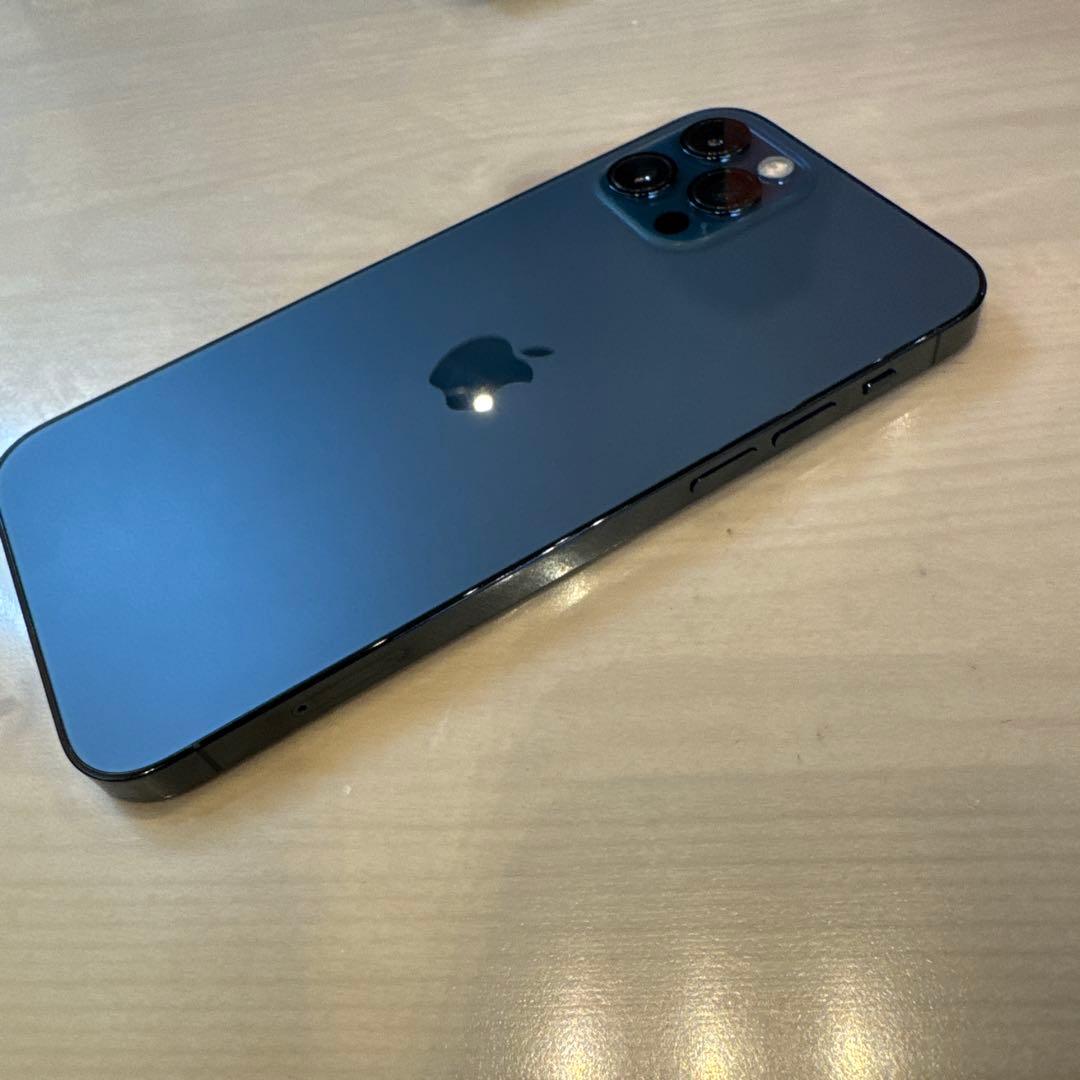 Apple iPhone 12 Pro 128GB バッテリー83%