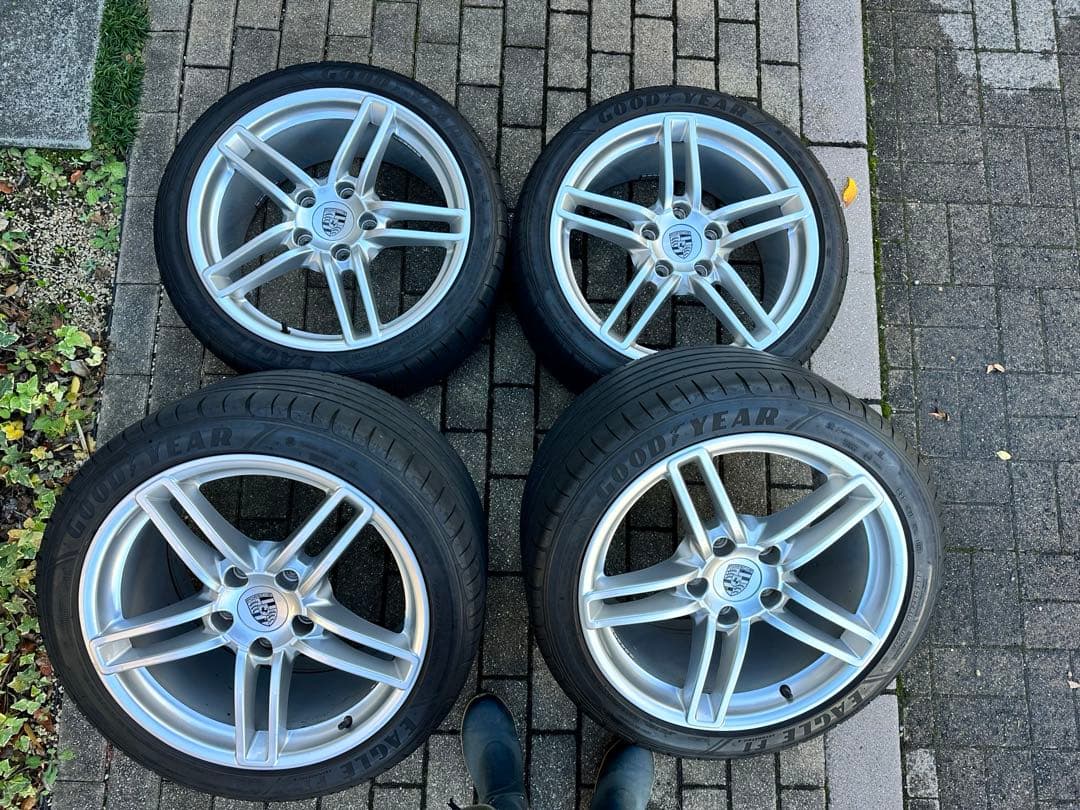 【バリ溝 N0 承認】ポルシェ 991 純正 19inグッドイヤーホイールセット