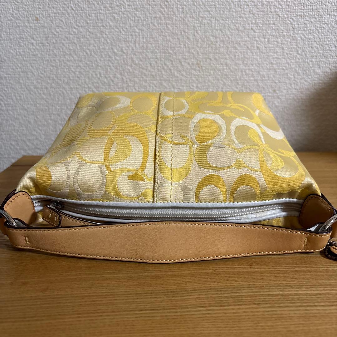 COACH コーチ アクセサリーポーチ　バッグ　シグネチャー イエロー　y2k