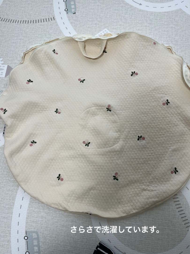 ロトトクッション　ツートンチェリー　収納袋付き