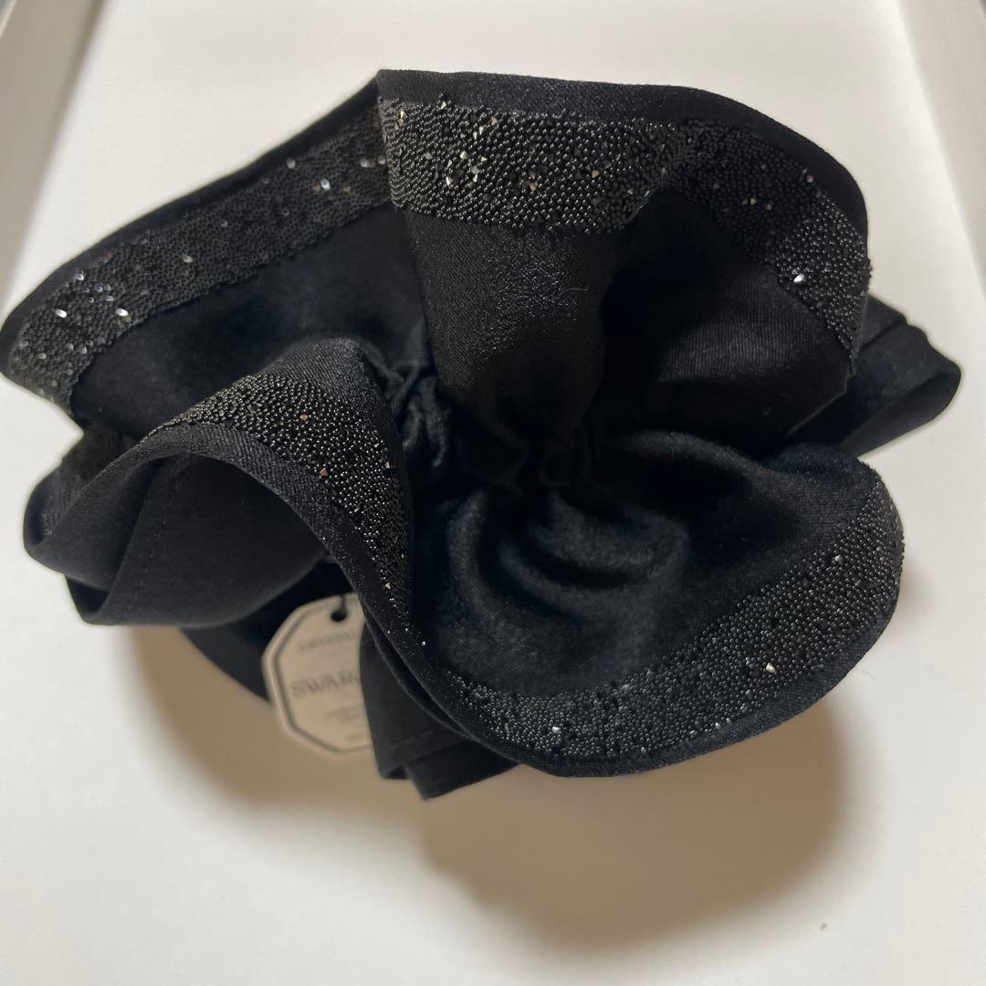 コンプレックスビズコーム 新品未使用 スワロフスキー付き黒サテンヘアアクセサリー