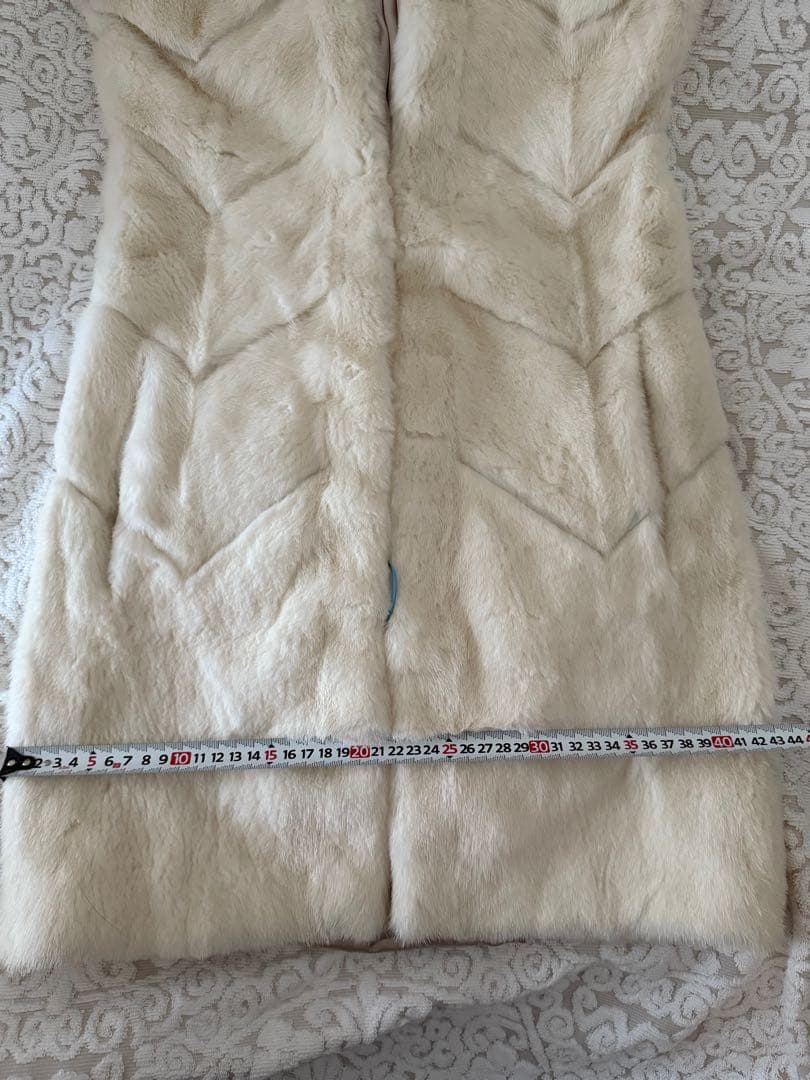 【新品未使用】ホワイトミンク ロングベスト 本毛皮 リアルファー