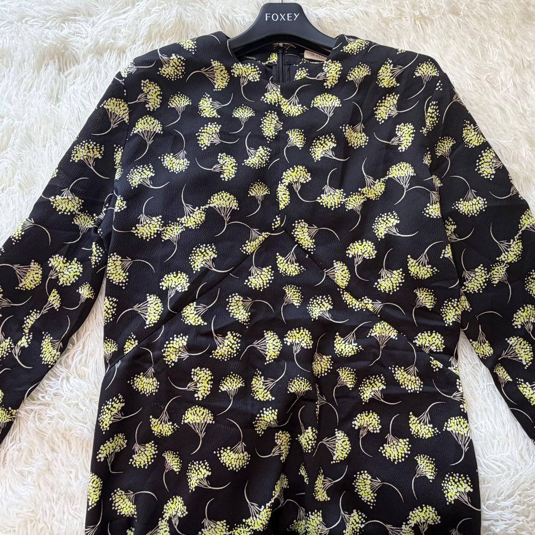 美品　ボールジィ パトリニアプリント バックタックワンピース　トゥモローランド