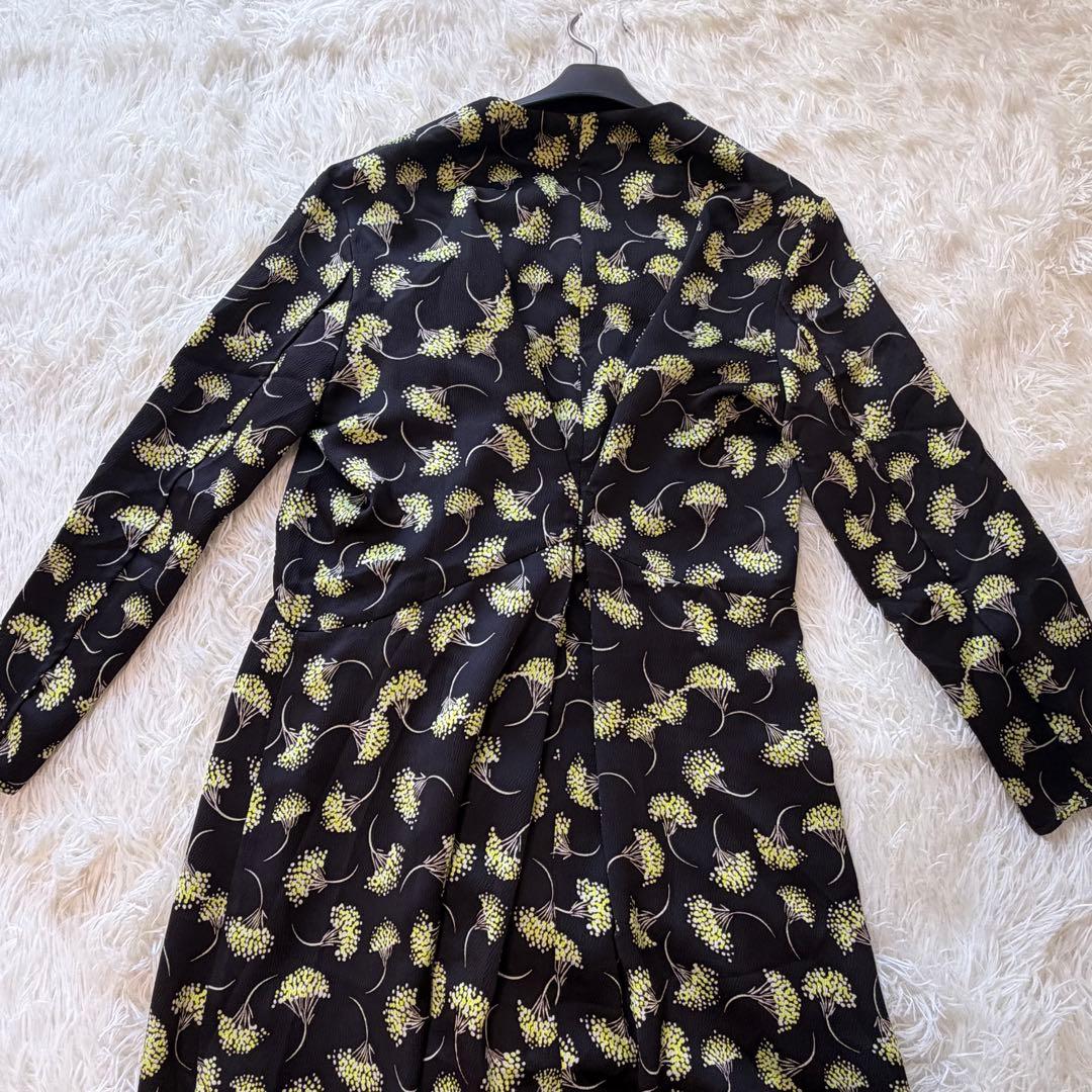 美品　ボールジィ パトリニアプリント バックタックワンピース　トゥモローランド