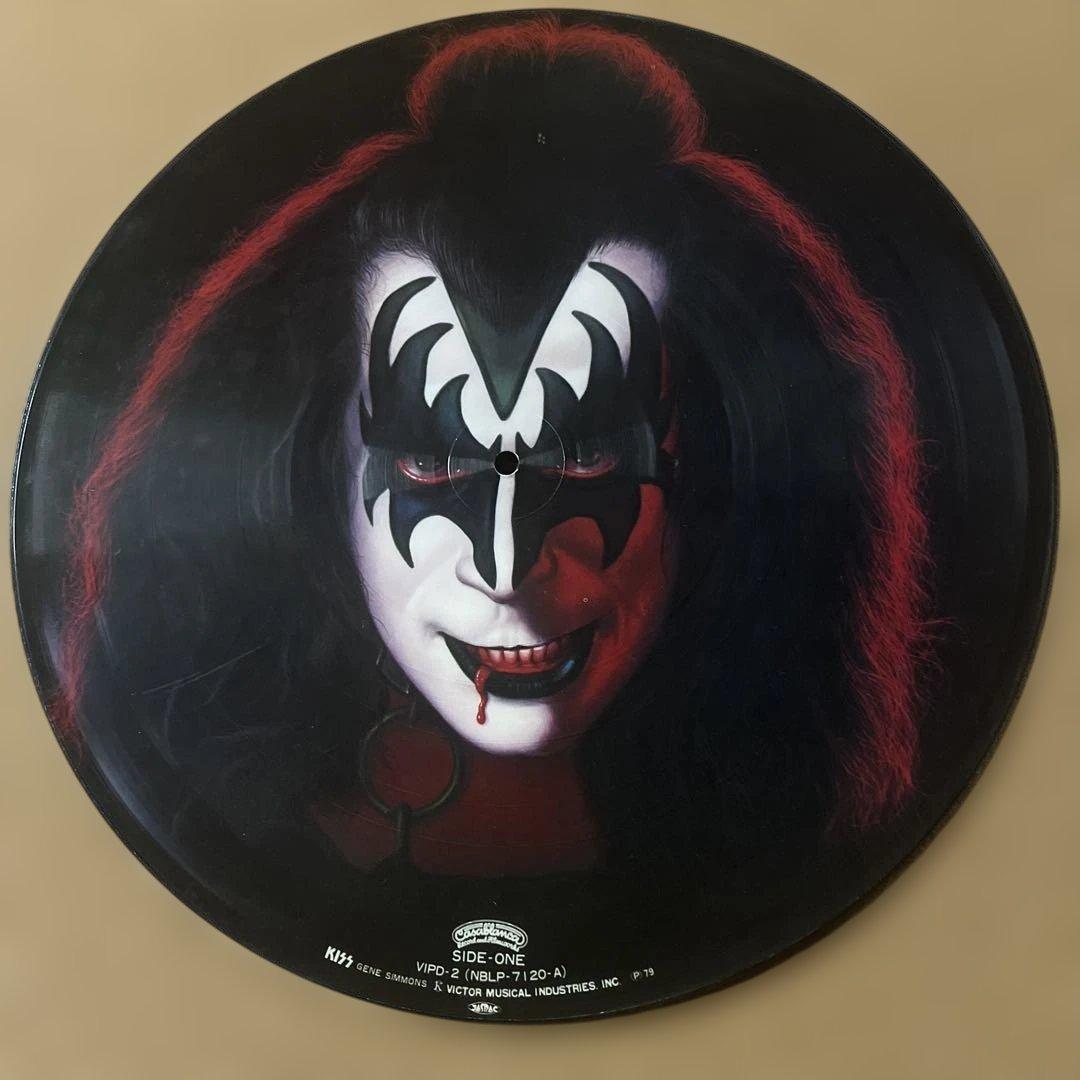 洋楽 KISS GENE SIMMONS