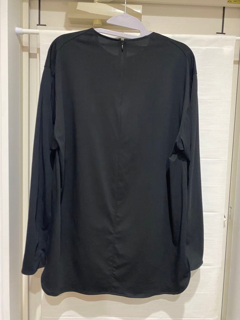 11/16(日)出品終了_LOHEN⭐︎カーブスリーブロングTシャツ美品⭐︎