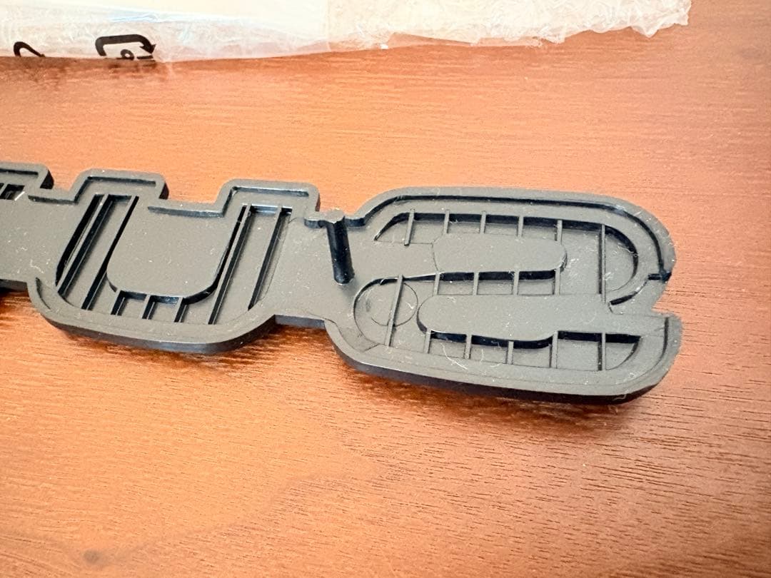 ジムニー JB64 JB74 フロントグリル マットブラック エンブレム スズキ