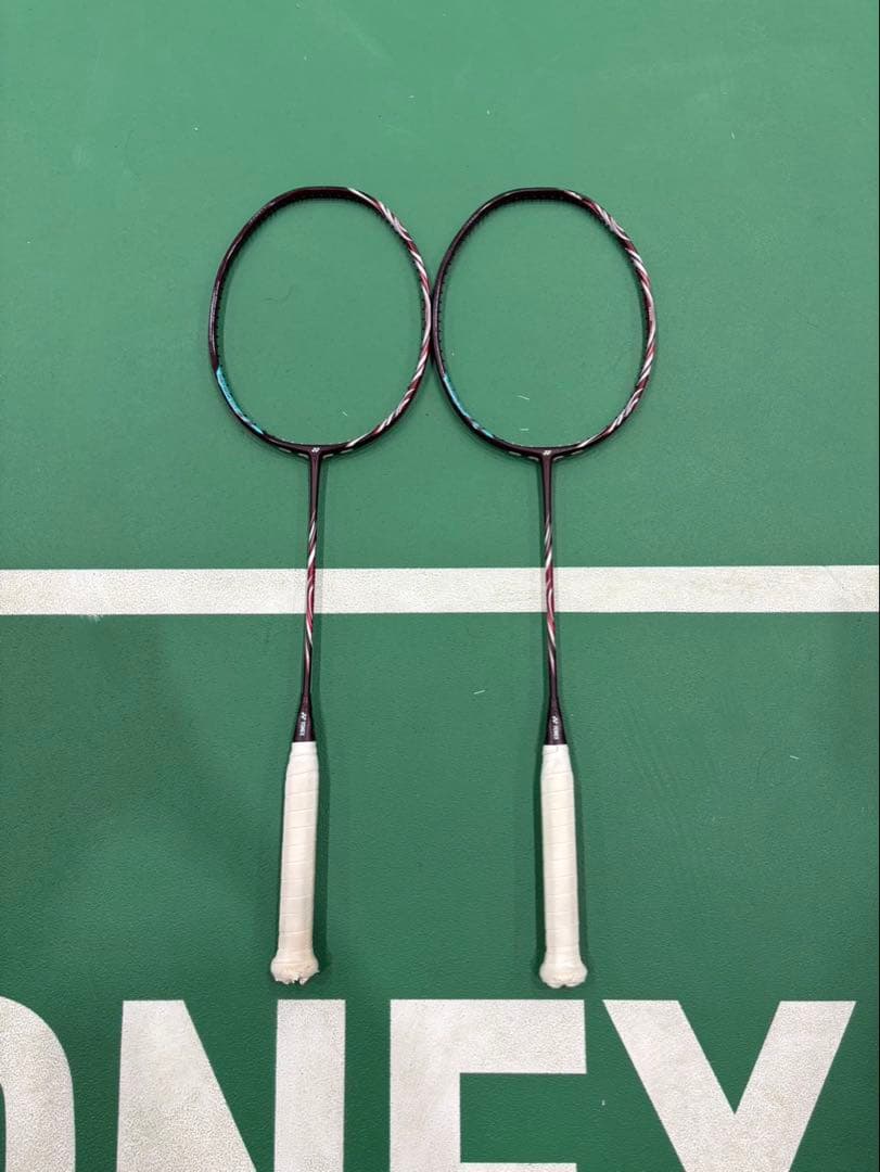 YONEX ASTROX100ZZ クレナイ
