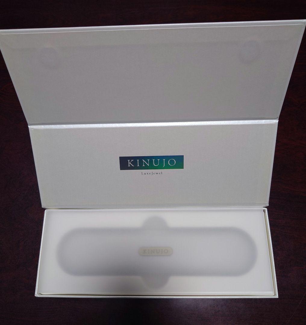 KINUJO　キヌージョ　ラグジュエル コードレスヘアアイロン 【新品☆未使用】